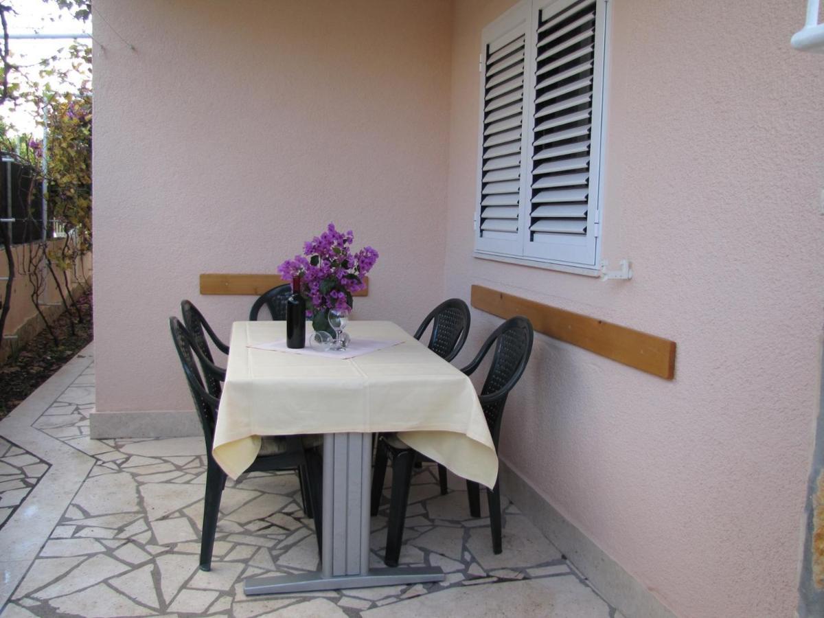 Apartments Skarpa 1601 Rogoznica  Exterior foto